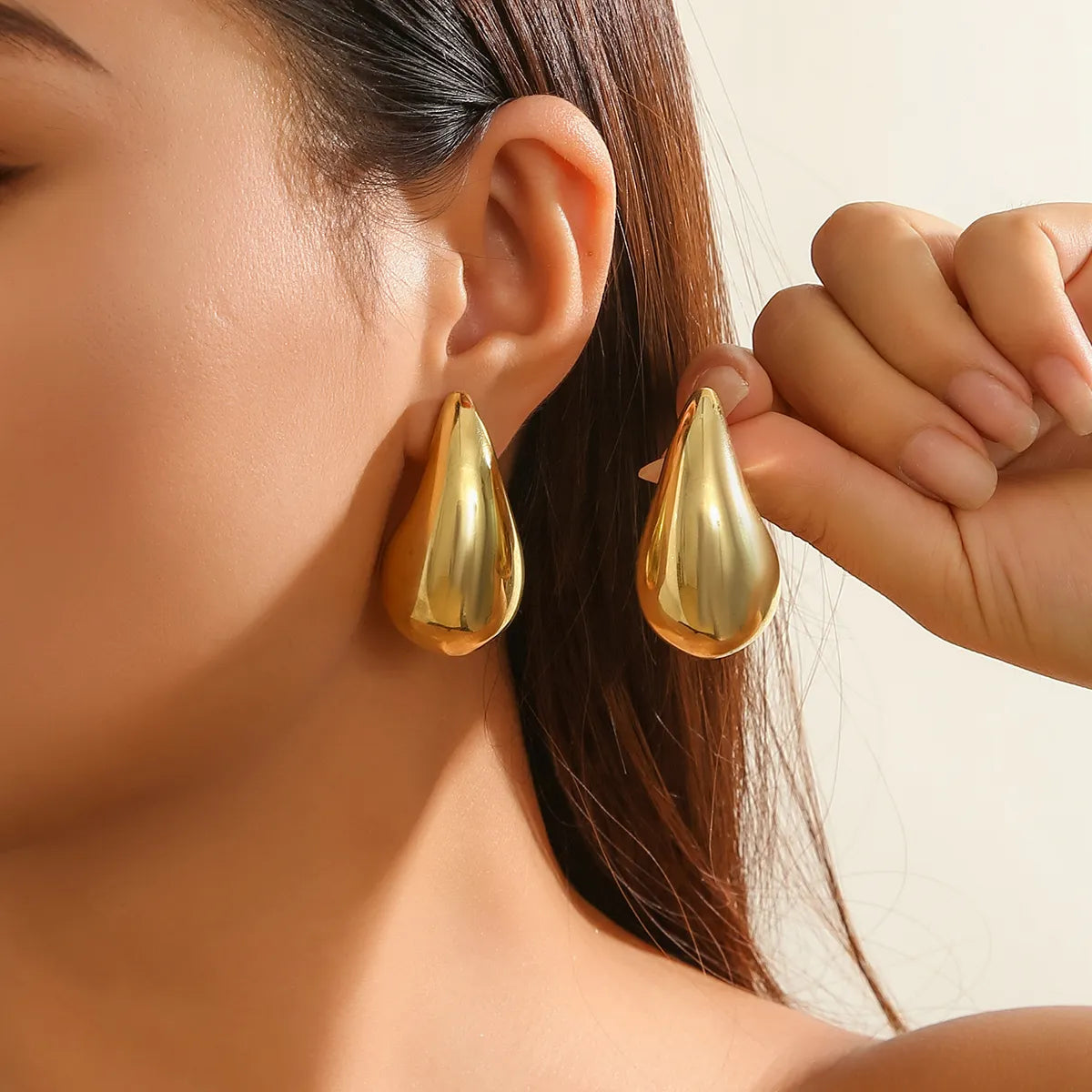 Rhoni Drop Earrings